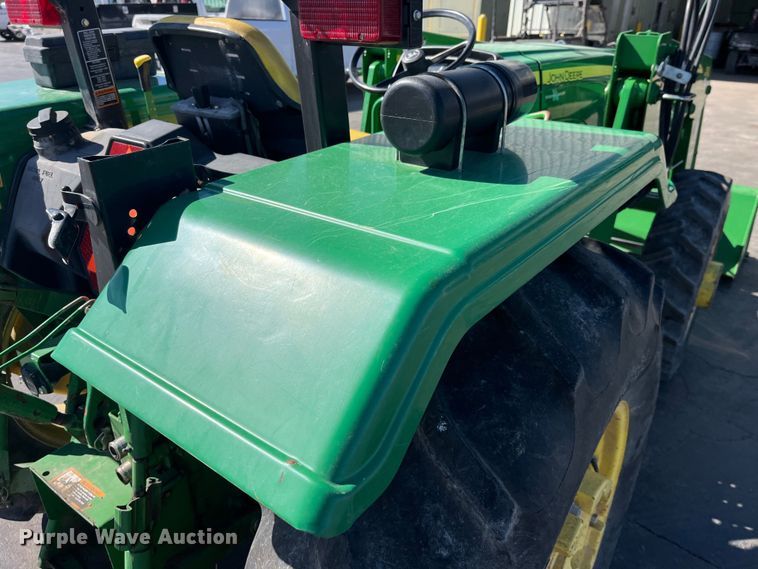 image for item LE9028 2009 John Deere  5055E MFWD tractor