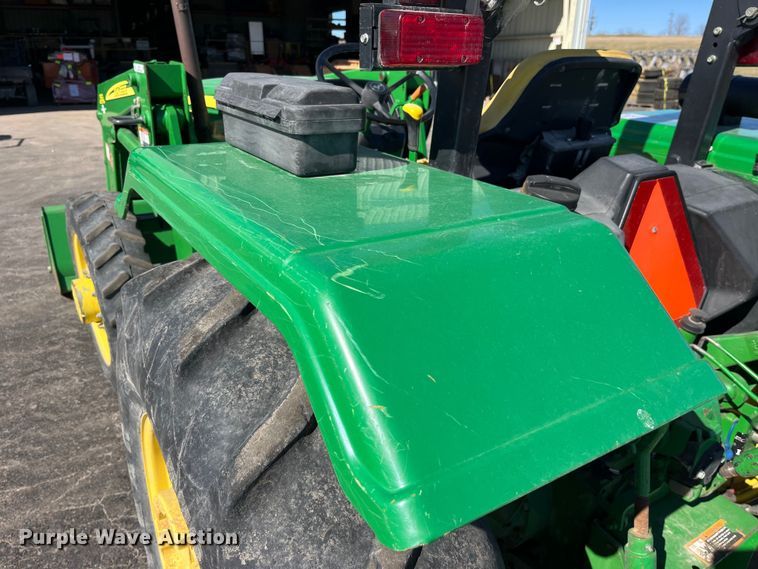 image for item LE9028 2009 John Deere  5055E MFWD tractor