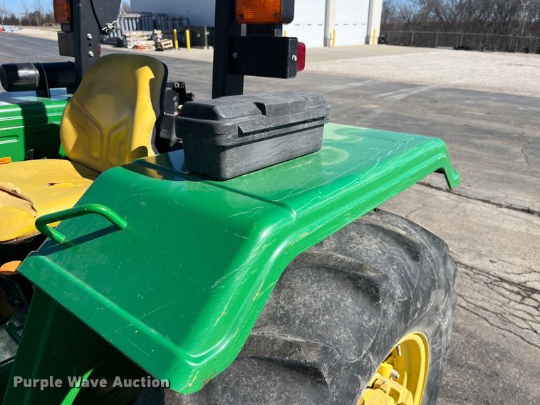 image for item LE9028 2009 John Deere  5055E MFWD tractor