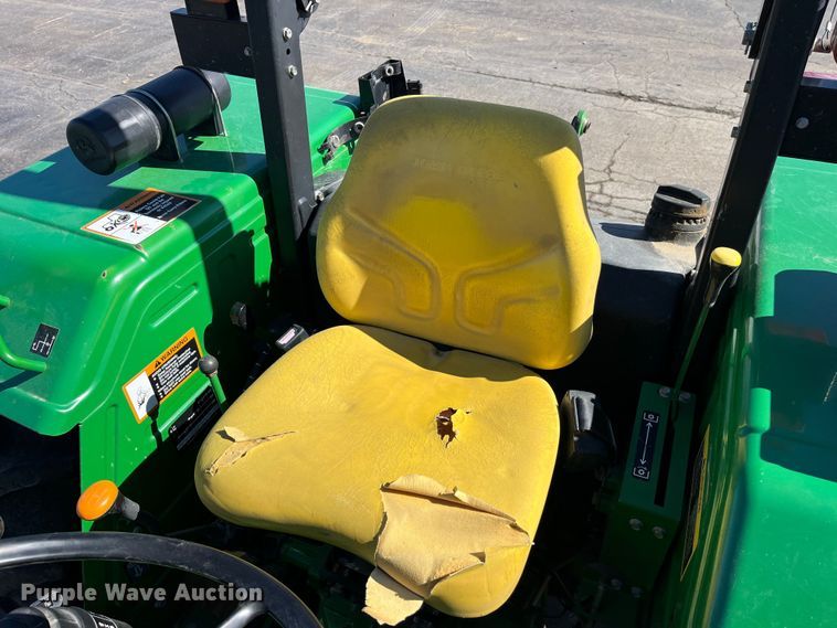 image for item LE9028 2009 John Deere  5055E MFWD tractor
