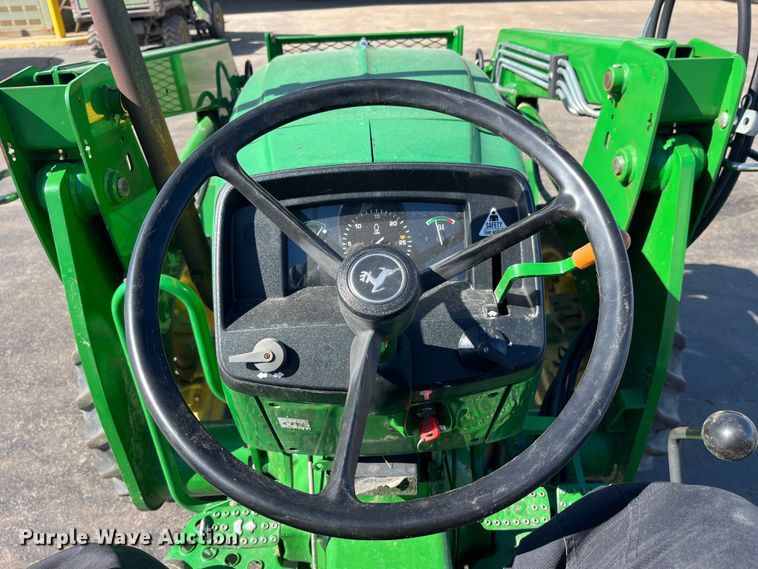 image for item LE9028 2009 John Deere  5055E MFWD tractor