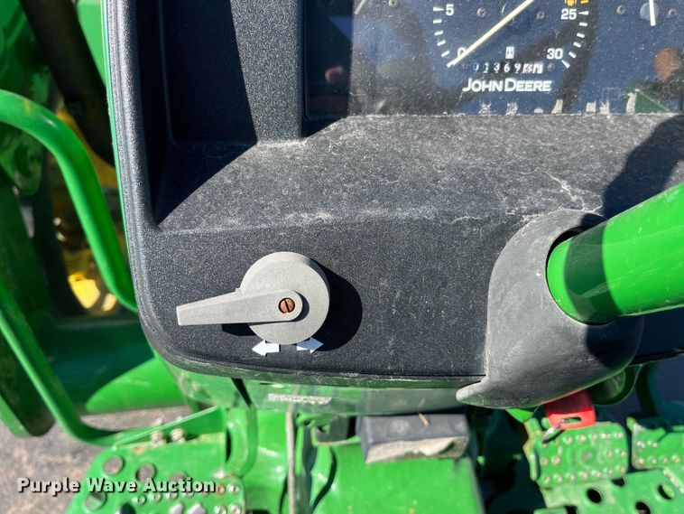 image for item LE9028 2009 John Deere  5055E MFWD tractor