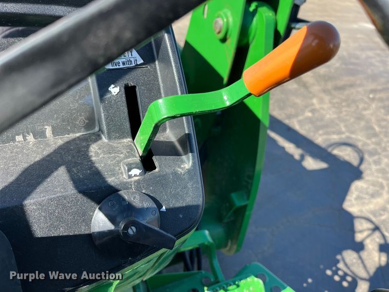 image for item LE9028 2009 John Deere  5055E MFWD tractor