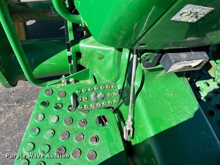 image for item LE9028 2009 John Deere  5055E MFWD tractor