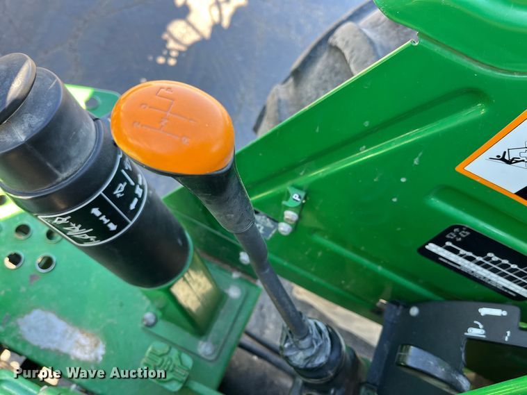 image for item LE9028 2009 John Deere  5055E MFWD tractor