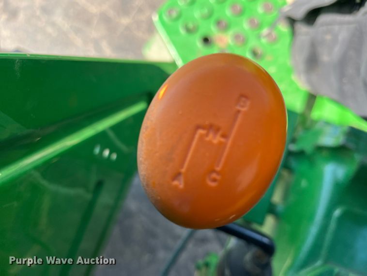 image for item LE9028 2009 John Deere  5055E MFWD tractor