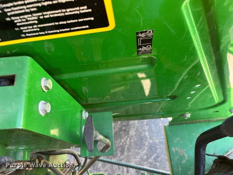 image for item LE9028 2009 John Deere  5055E MFWD tractor