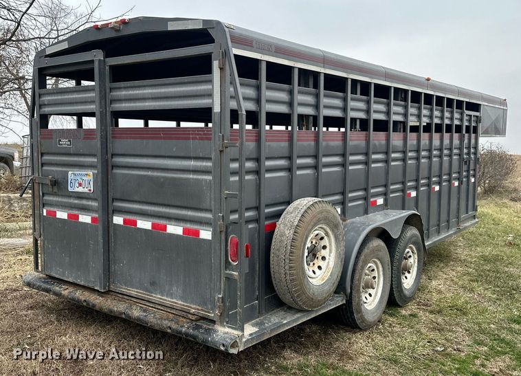 image for item LH9038 1995 Titan  livestock trailer