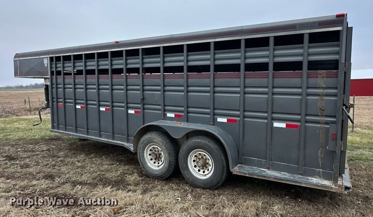 image for item LH9038 1995 Titan  livestock trailer