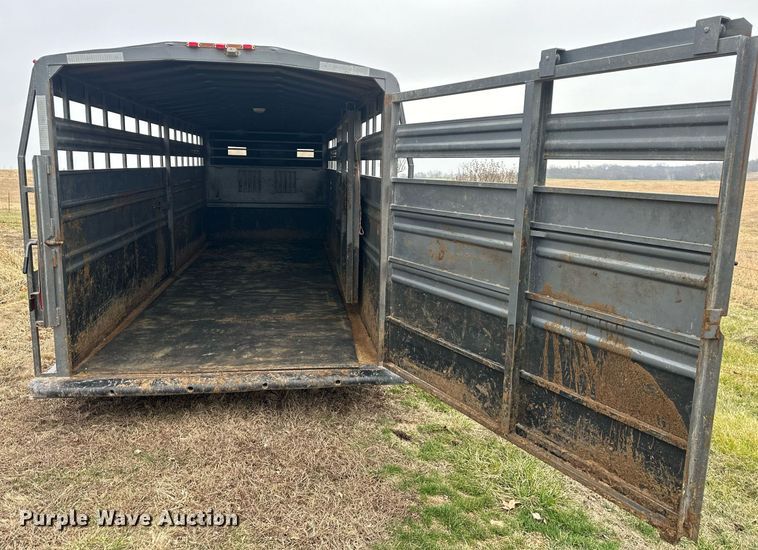 image for item LH9038 1995 Titan  livestock trailer