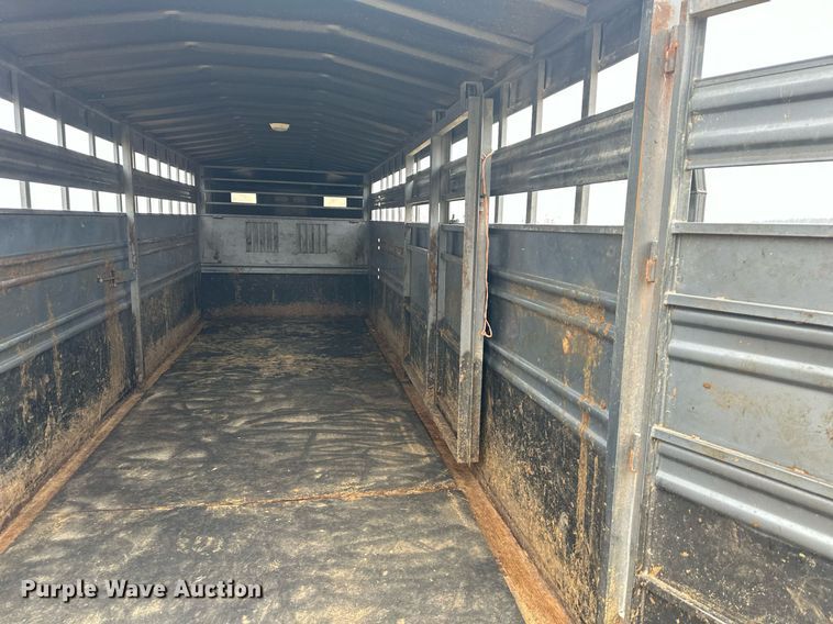 image for item LH9038 1995 Titan  livestock trailer