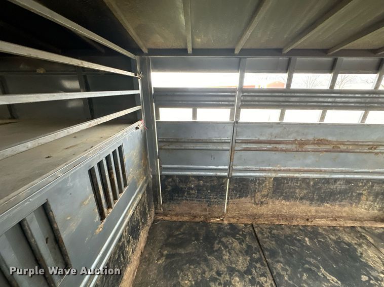 image for item LH9038 1995 Titan  livestock trailer