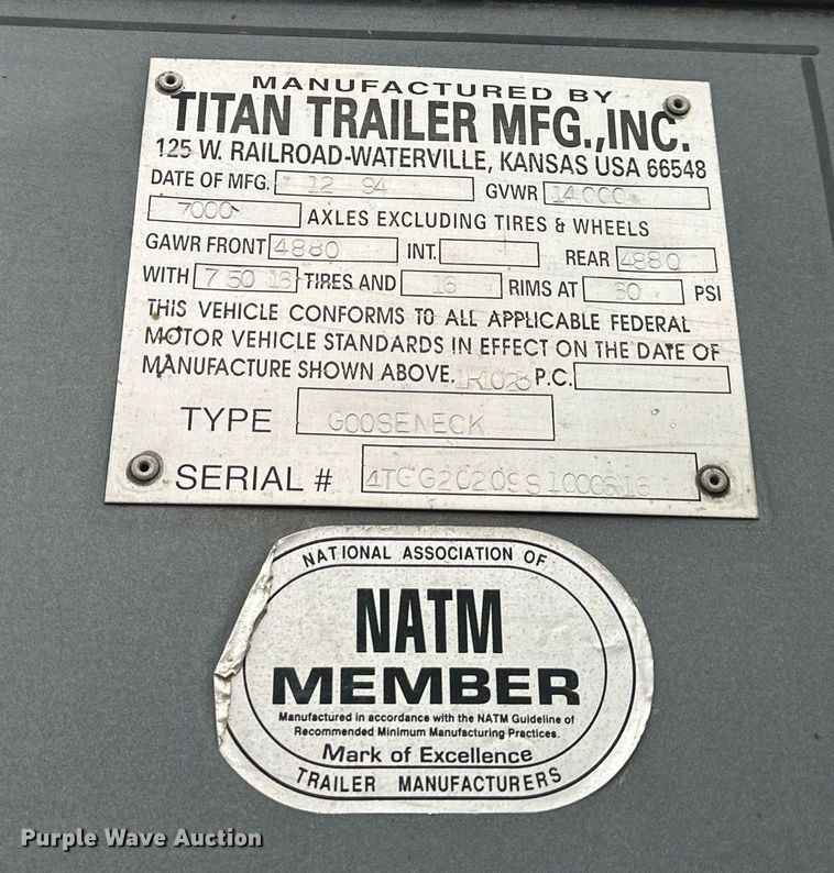 image for item LH9038 1995 Titan  livestock trailer