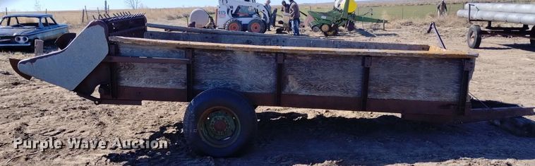 image for item LN9941 Farmhand 6025 manure spreader