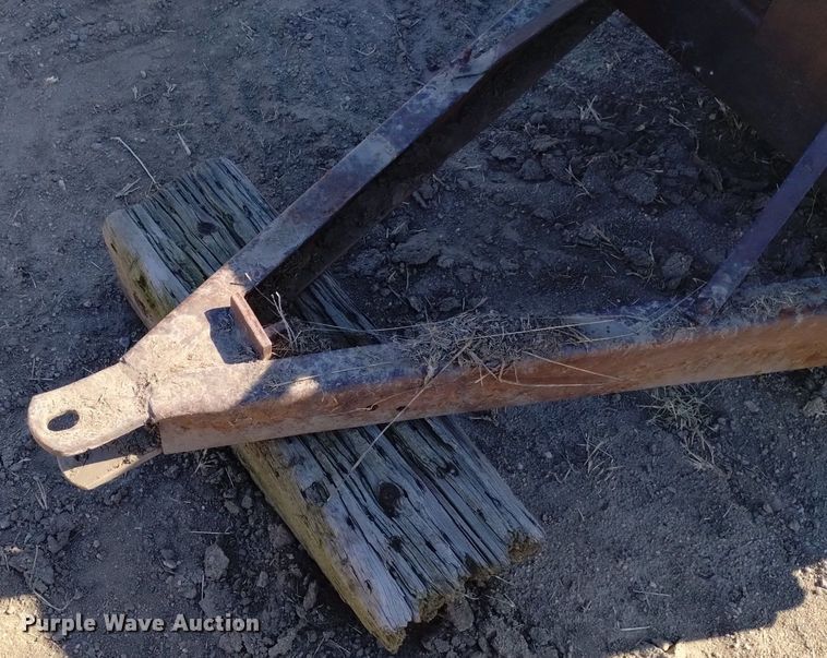 image for item LN9941 Farmhand 6025 manure spreader