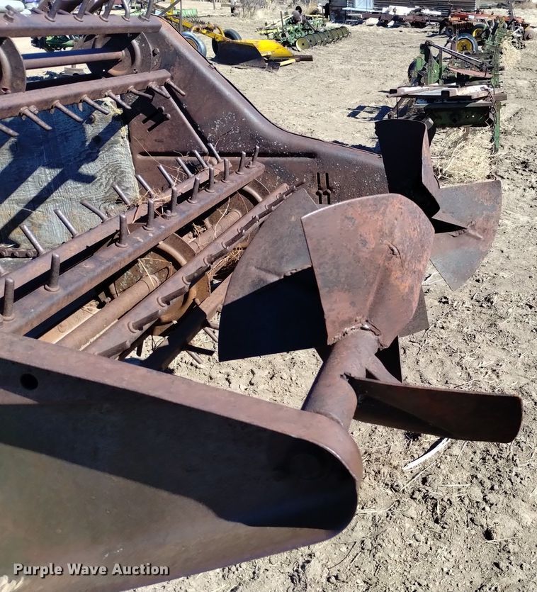 image for item LN9941 Farmhand 6025 manure spreader