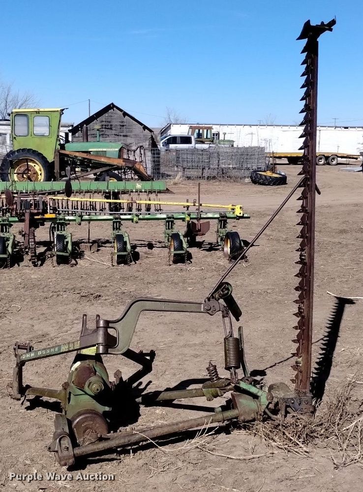 image for item LN9945 John Deere 9W sickle mower