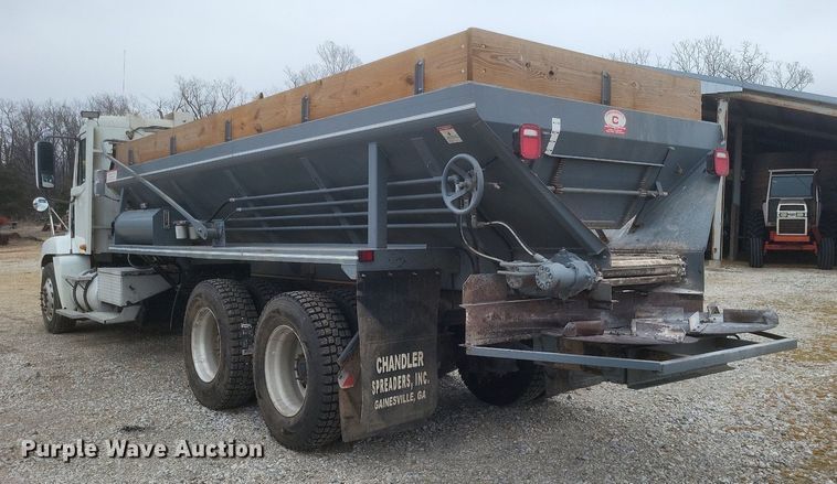 image for item MI9965 2008 Freightliner Century Class S/T manure spreader truck