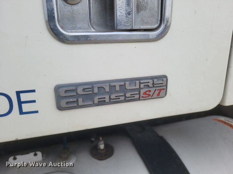 image for item MI9965 2008 Freightliner Century Class S/T manure spreader truck