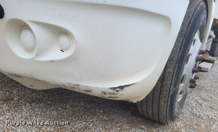 image for item MI9965 2008 Freightliner Century Class S/T manure spreader truck