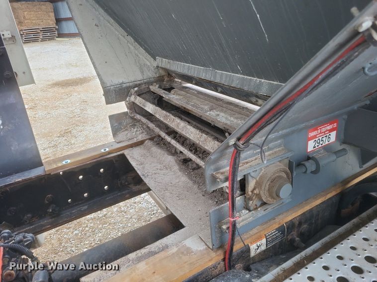 image for item MI9965 2008 Freightliner Century Class S/T manure spreader truck