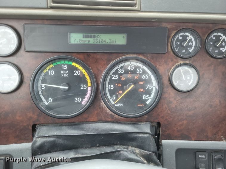 image for item MI9965 2008 Freightliner Century Class S/T manure spreader truck