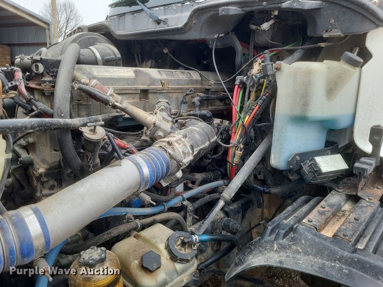 image for item MI9965 2008 Freightliner Century Class S/T manure spreader truck