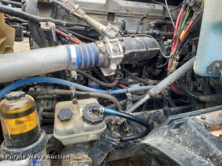 image for item MI9965 2008 Freightliner Century Class S/T manure spreader truck