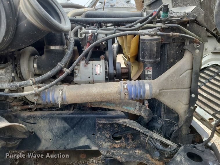 image for item MI9965 2008 Freightliner Century Class S/T manure spreader truck