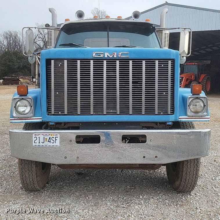 image for item MI9967 1978 GMC   Brigadier  grain truck