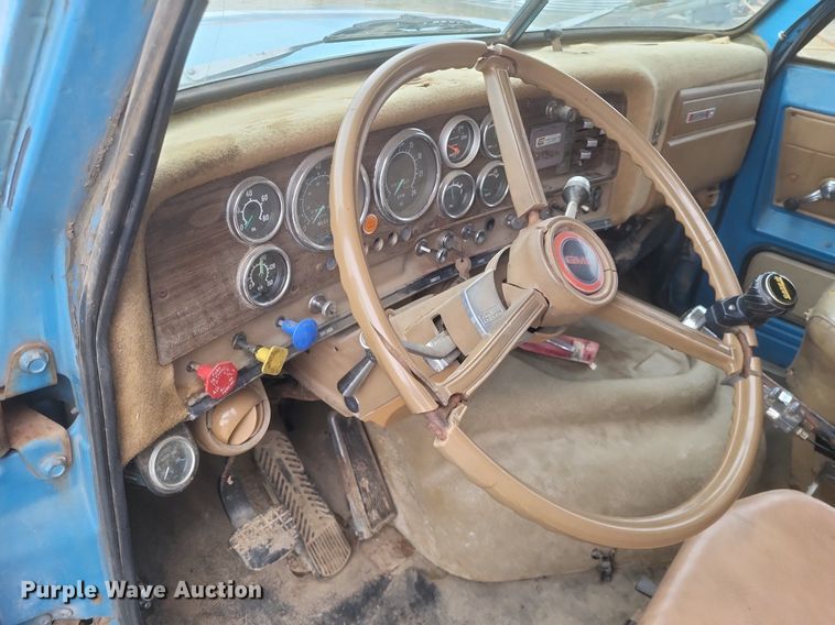 image for item MI9967 1978 GMC   Brigadier  grain truck