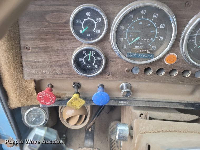 image for item MI9967 1978 GMC   Brigadier  grain truck