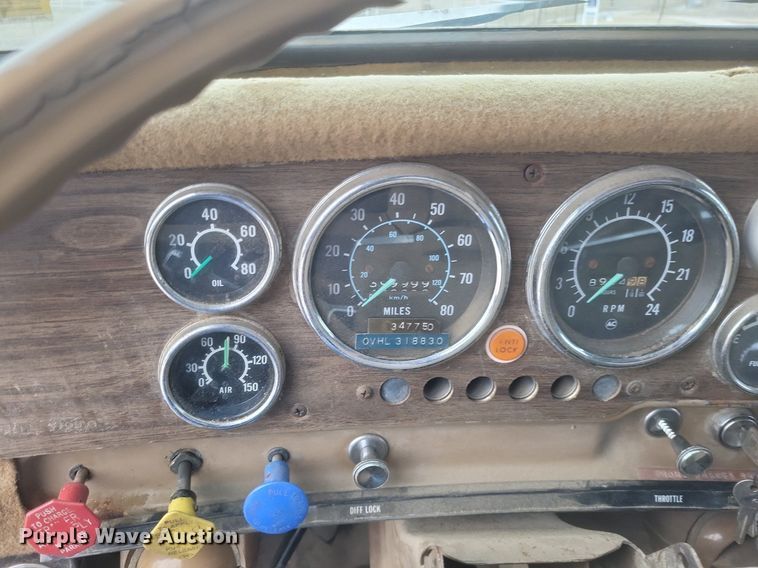 image for item MI9967 1978 GMC   Brigadier  grain truck