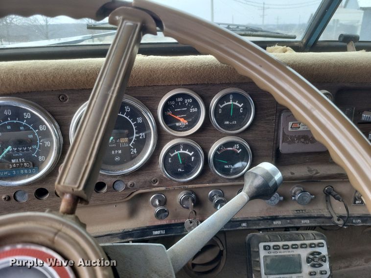 image for item MI9967 1978 GMC   Brigadier  grain truck