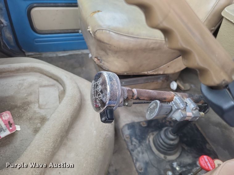 image for item MI9967 1978 GMC   Brigadier  grain truck