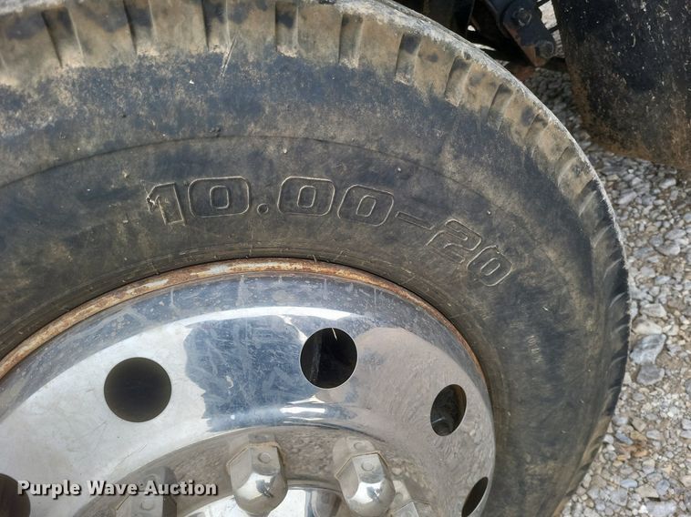 image for item MI9967 1978 GMC   Brigadier  grain truck