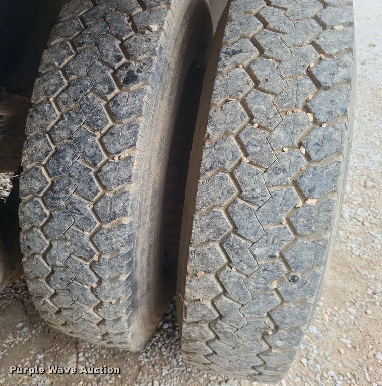 image for item MI9967 1978 GMC   Brigadier  grain truck