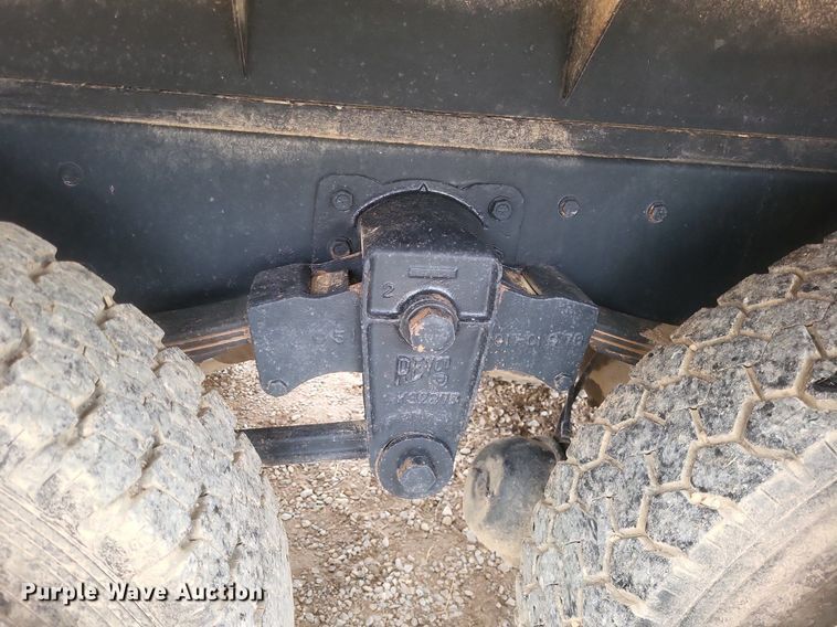 image for item MI9967 1978 GMC   Brigadier  grain truck