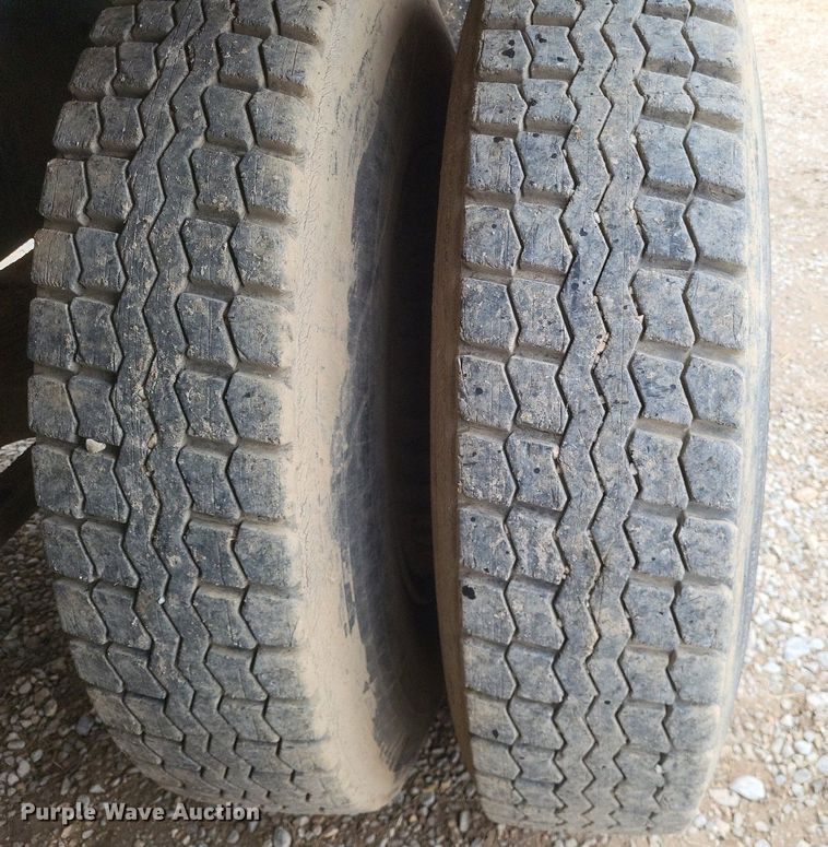 image for item MI9967 1978 GMC   Brigadier  grain truck