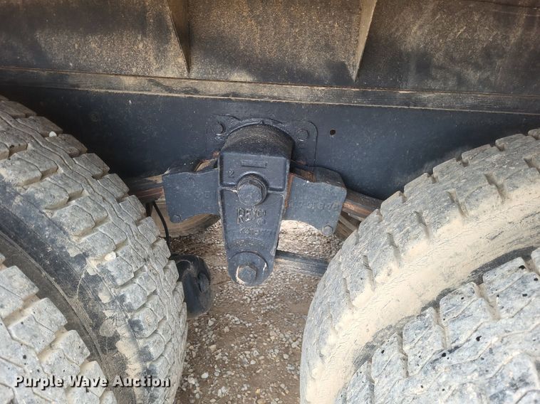 image for item MI9967 1978 GMC   Brigadier  grain truck