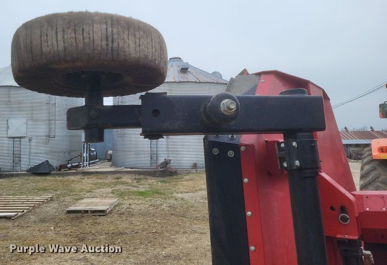 image for item MI9968 2004 Bushhog   2615 Legend  batwing rotary mower