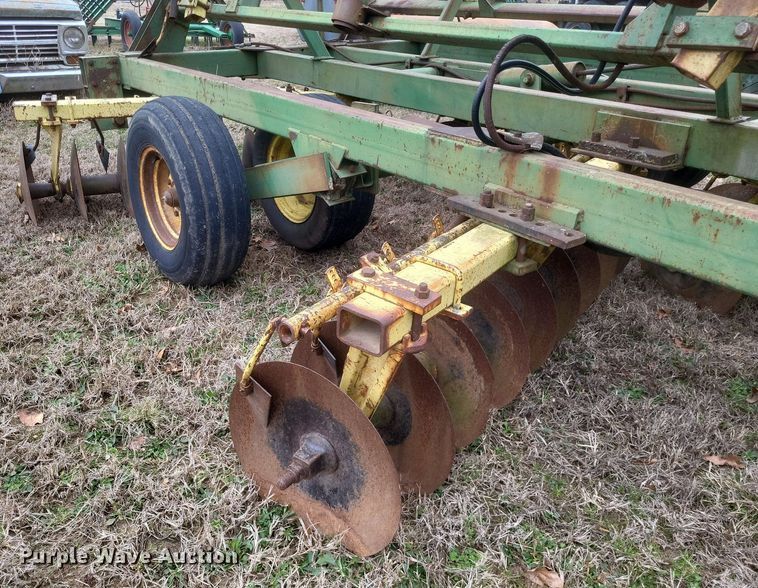 image for item MI9971 John Deere   T0230  double off-set disk