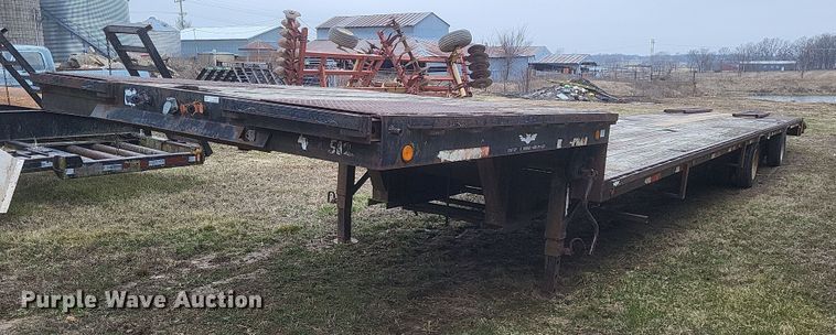 image for item MI9973 1999 West Wind drop deck trailer