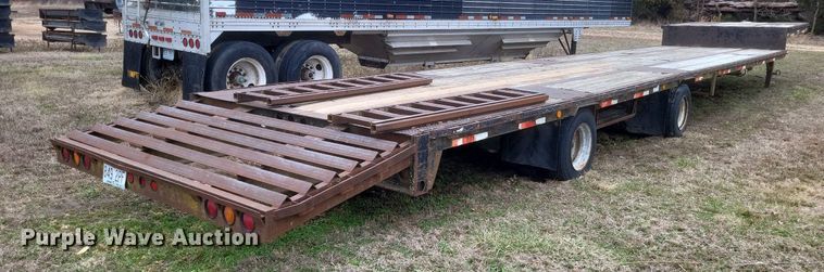 image for item MI9973 1999 West Wind drop deck trailer