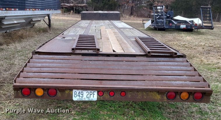 image for item MI9973 1999 West Wind drop deck trailer