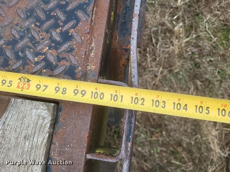 image for item MI9973 1999 West Wind drop deck trailer