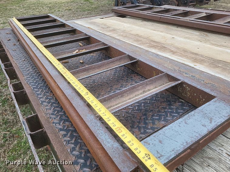 image for item MI9973 1999 West Wind drop deck trailer