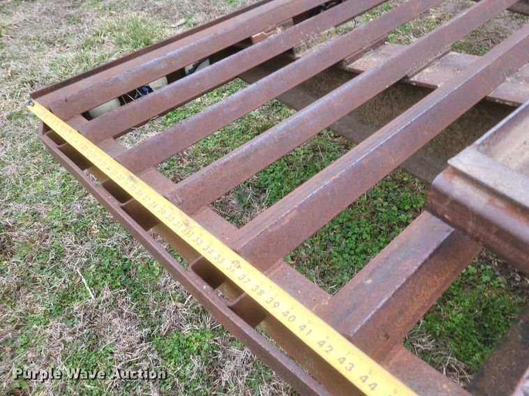 image for item MI9973 1999 West Wind drop deck trailer