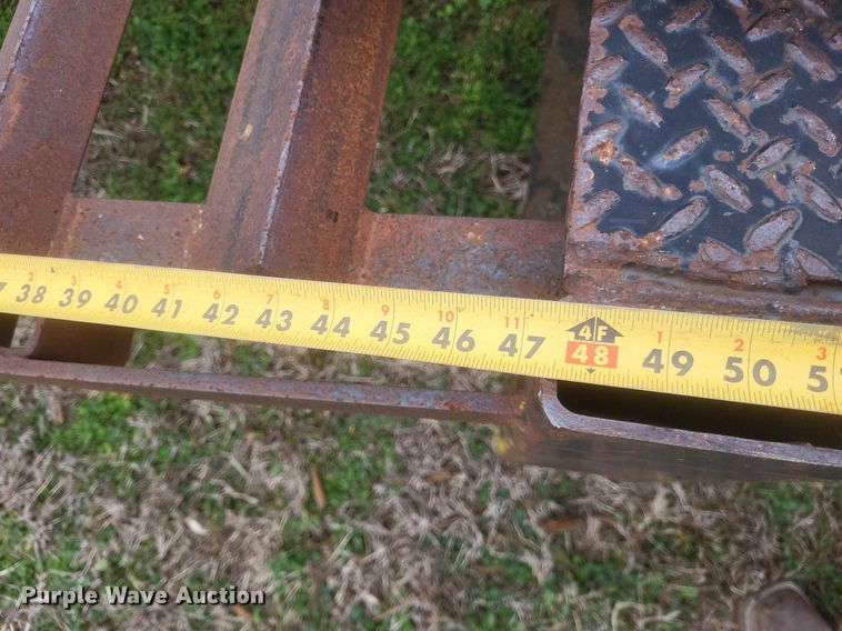 image for item MI9973 1999 West Wind drop deck trailer