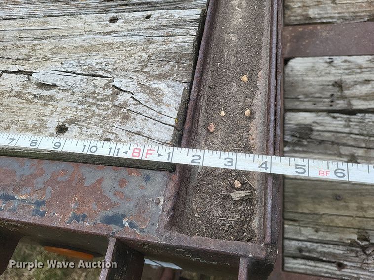 image for item MI9973 1999 West Wind drop deck trailer